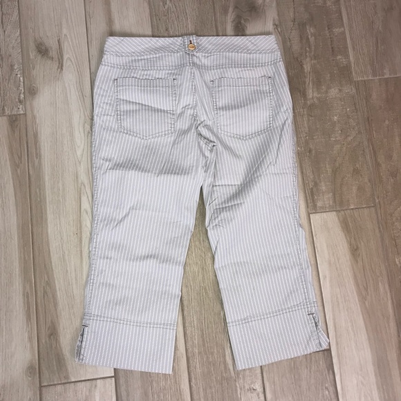 ETT Taia by ANTHROPOLOGIE Capris - Picture 2 of 4